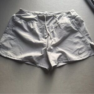 Nike Air Women's Running Shorts Medium Grey Phone Pocket Athletic Gym